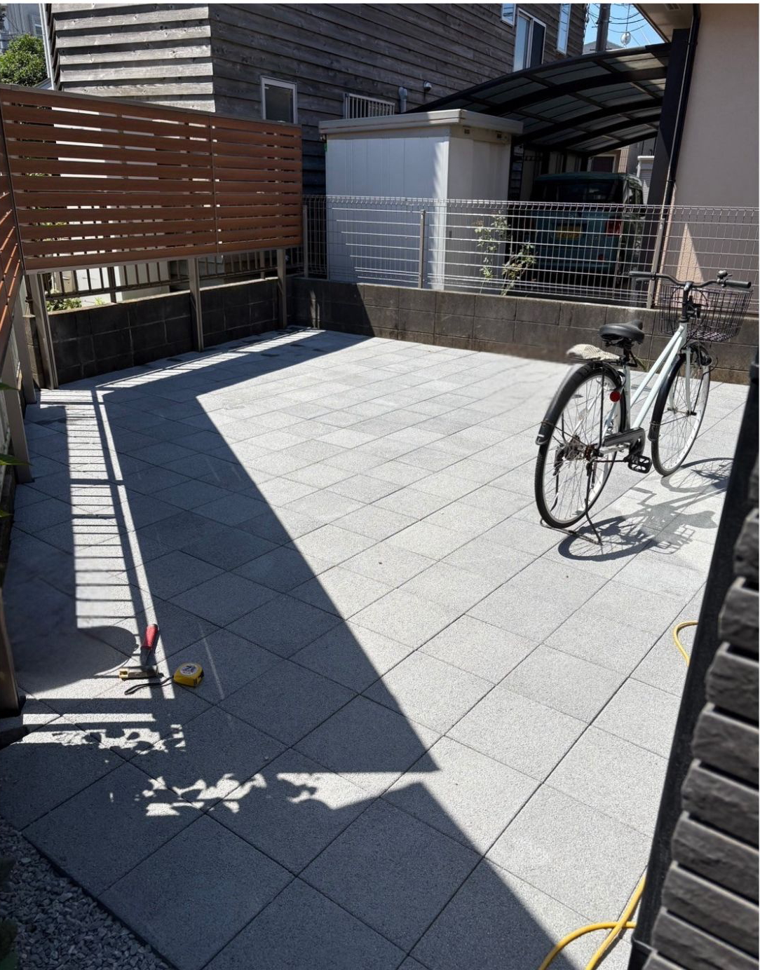 海老名市新築外構 宅配ボックス 庭 コンクリート 平板 目隠しフェンス4