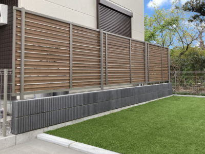 形材フェンス（木調目隠し）施工例