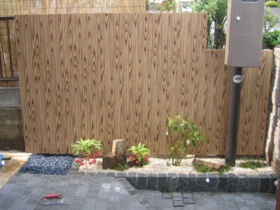 形材アルミ（木調板）施工例