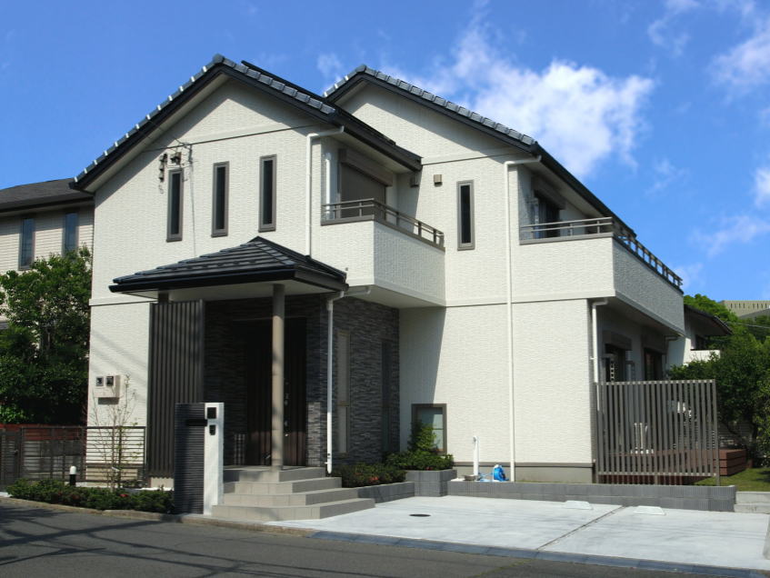 神奈川県厚木市　新築外構工事　オープン外構　玄関前格子　目隠し　高級感のある外観　20221
