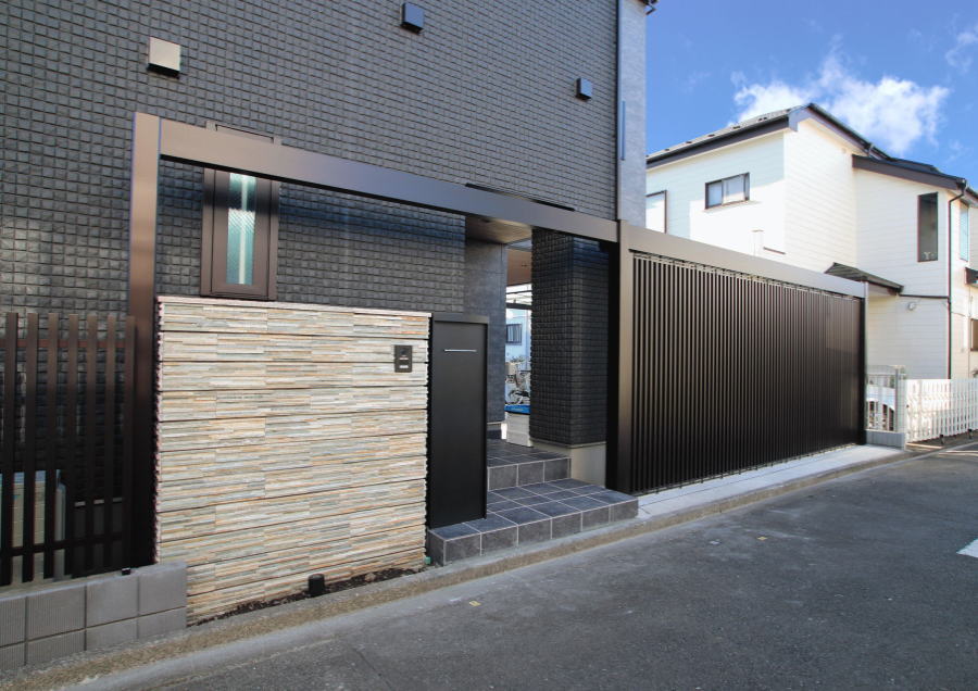 神奈川県相模原市新築外構施工例　高級感のある外構　重厚感のある外構　カッコイイ外構2