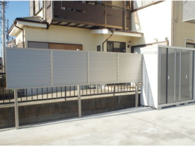 形材アルミフェンス（目隠し）施工例