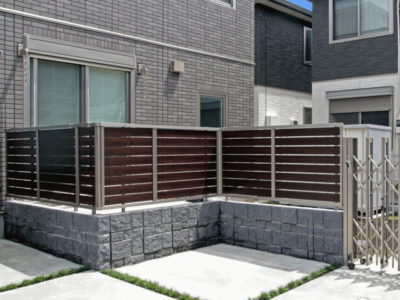 形材フェンス（木調目隠し）施工例