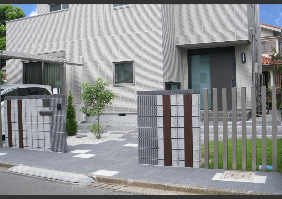 神奈川県厚木市　外構工事施工例　アプローチ平板　アルミ角材　木目調　シンプルモダン施工例1