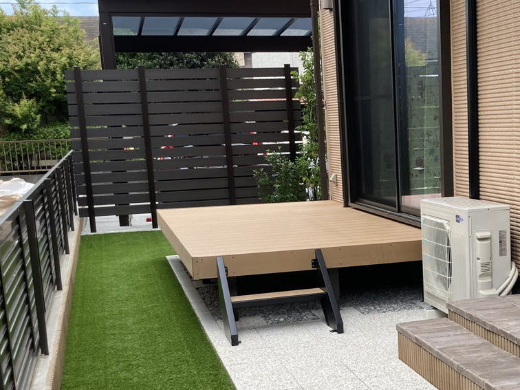 庭工事施工例　神奈川県　人工芝施工例　人工木デッキ施工例　テラスタイル施工例1