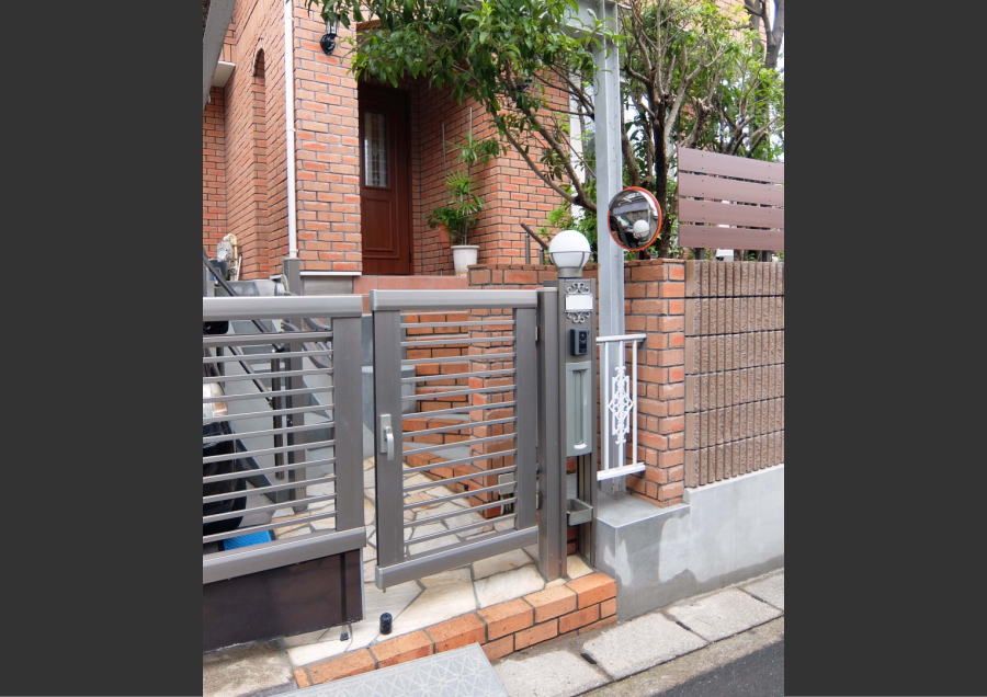 神奈川県　建て替えに伴う外構リフォーム施工例　門周りを新しく