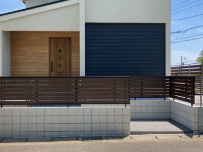 目隠しフェンス施工例　木調フェンス　シャトレナ　三協アルミ神奈川県厚木市