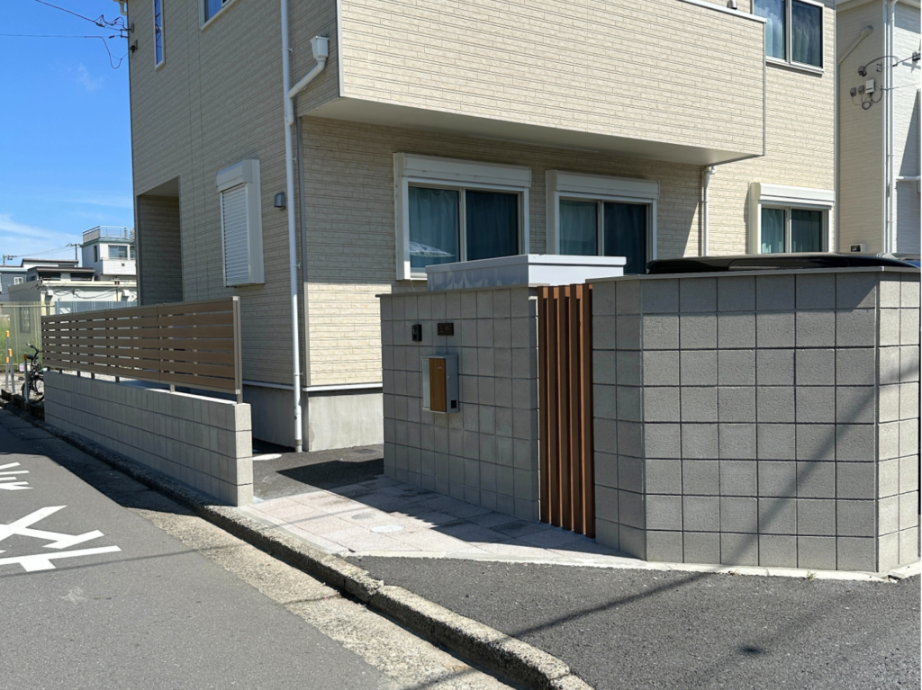 リフォーム外構　車庫拡張施工例　庭リフォーム施工例　神奈川県厚木市 (3)建売リォーム