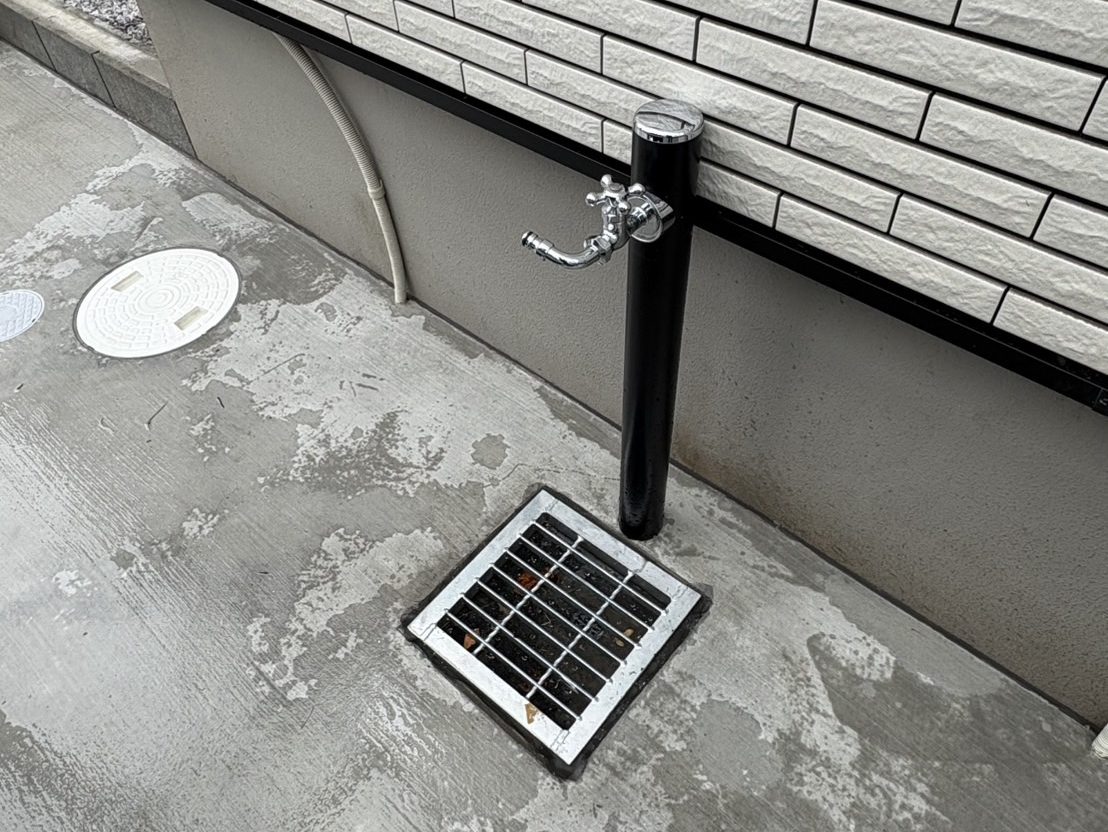 厚木市新築外構工事H様邸１０３カーポーリコンクリート平板目隠しフェンス施工例 (7)