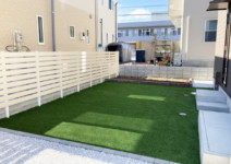 *人工芝>>ジオターフ2(onlyone)*レンガ>>ロイヤルパインブリック(SBIC) 庭工事施工例 神奈川県 人工芝施工例 人工木デッキ施工例 テラスタイル施工例1
