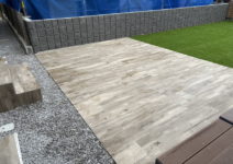 人工芝>>Mターフproプレミアム(メイクランド)
目隠しフェンス>>フェンスAB YS3型(LIXIL)
タイル>>スコティッシュウッド(メイクランド) 庭工事施工例-K様邸