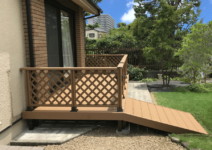 *人工木デッキ>>お木に入りⅡ(三協HK) 庭工事施工例 神奈川県 人工芝施工例 人工木デッキ施工例 テラスタイル施工例1