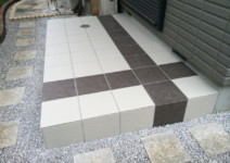 *タイル>>クレド(LIXIL) 庭工事施工例 神奈川県 人工芝施工例 人工木デッキ施工例 テラスタイル施工例1