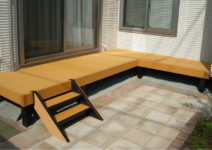 人工木デッキ>>お木に入り(三協HK) 庭工事施工例 神奈川県 人工芝施工例 人工木デッキ施工例 テラスタイル施工例1